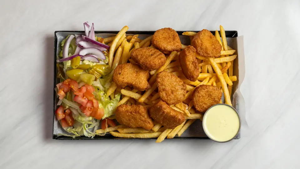 Chicken nuggets med pommes