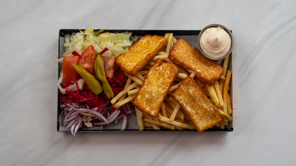 Halloumitallrik med pommes